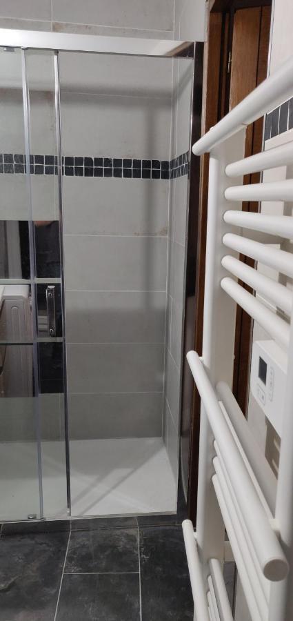 Detente - Appartement Et Poutres Apparentes เบซิเยร์ ภายนอก รูปภาพ
