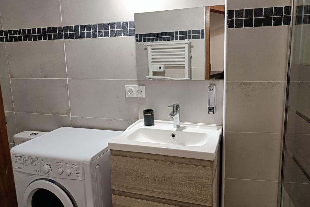 Detente - Appartement Et Poutres Apparentes เบซิเยร์ ภายนอก รูปภาพ