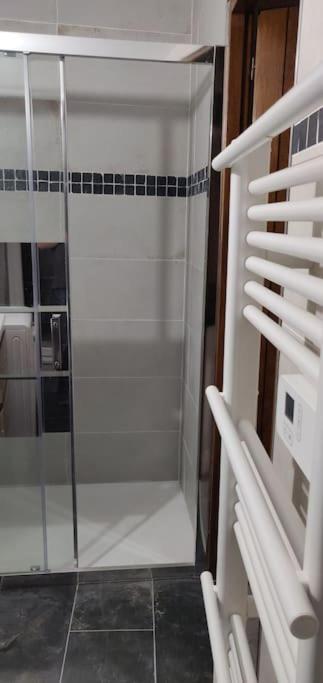 Detente - Appartement Et Poutres Apparentes เบซิเยร์ ภายนอก รูปภาพ